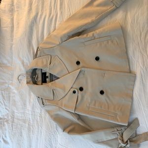 Short trench coat